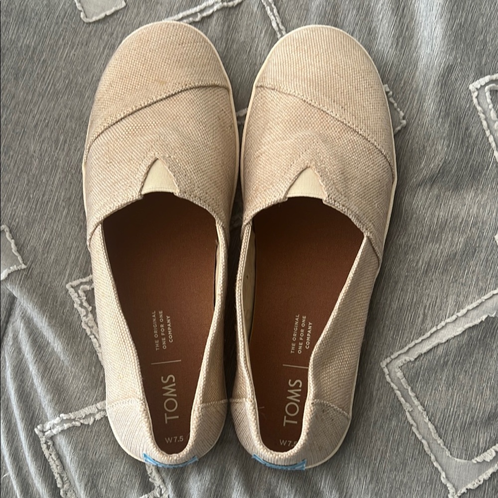 TOMS Classic Canvas Slip-Ons in Light Beige